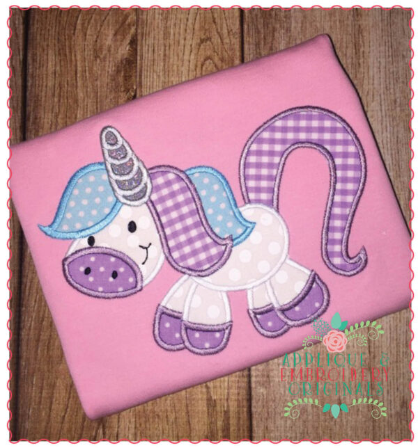208 Unicorn Applique Design