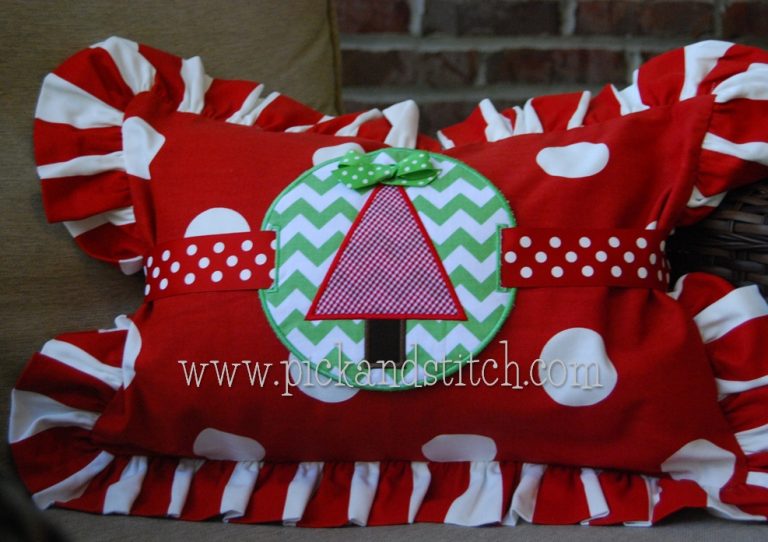 PS860 Christmas Tree Pillow Charm In-The-Hoop Applique Design
