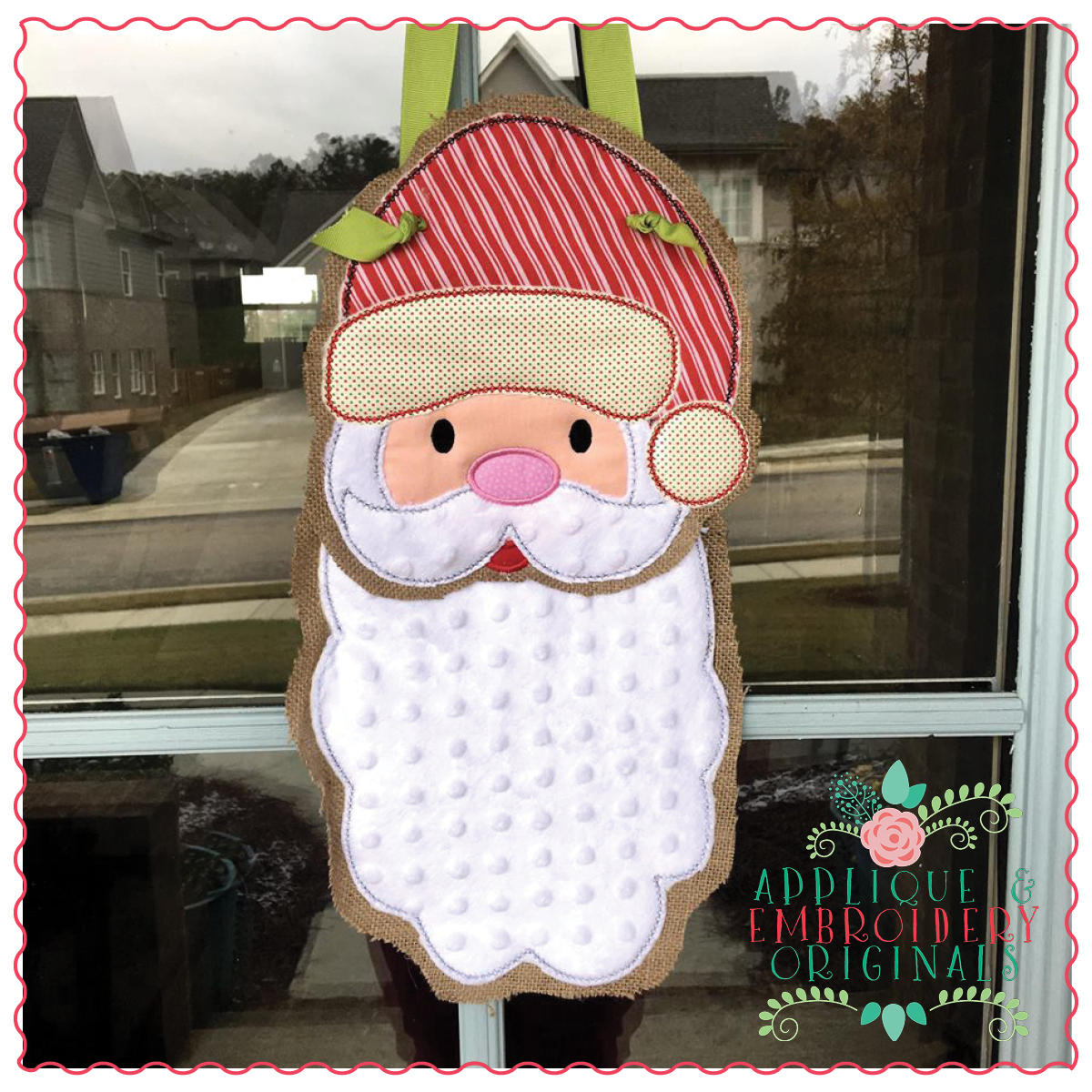 1297 Santa Christmas Door Hanger In-The-Hoop Applique Design