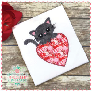 1371 Kitty with Heart Applique Design