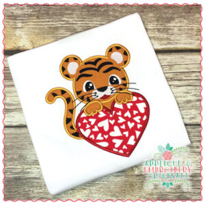 1424 Tiger Heart Applique Design