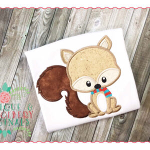 150 Squirrel Scarf Applique Design
