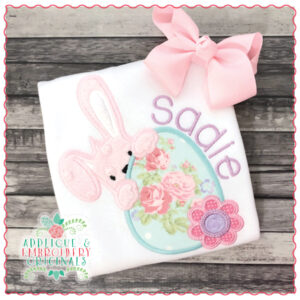 1512 Bunny Peeking Easter Egg Applique Design