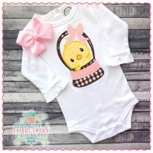 1541 Chick Girl in Basket Applique Design