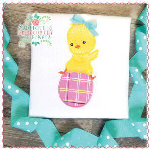 1551 Chick on Egg Applique Design