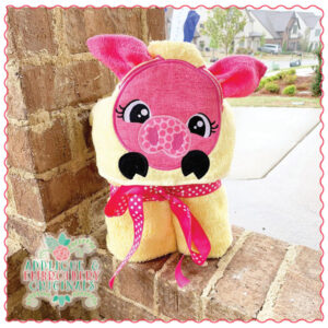 1653 Piggy Girl Hooded Towel Design