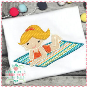 1722 Beach Girl Applique Design
