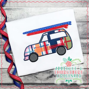 1821 Woody with Surfboards Applique Design