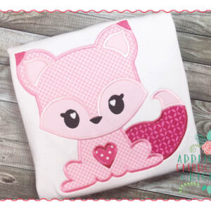 184 Fox with Heart Applique Design