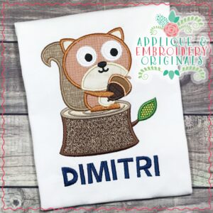 2017 Squirrel on Stump Applique Design