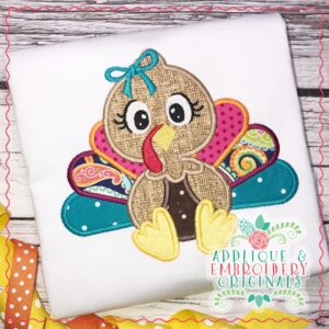 2135 Turkey Sitting Girl Applique Design