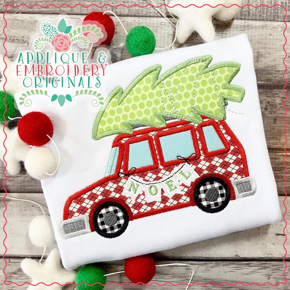 AEO 2237 Christmas Car with Tree 1