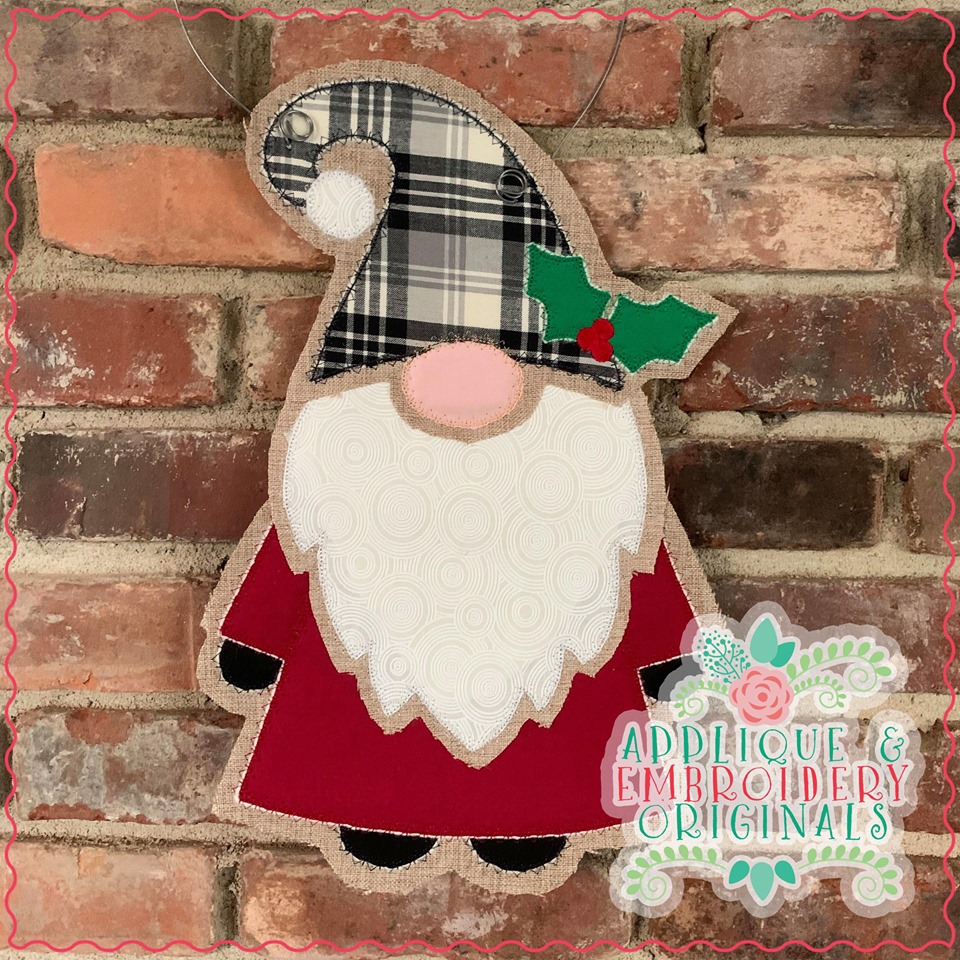 AEO 2257 Christmas Gnome Door Hnager 2