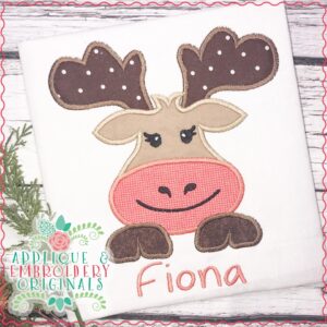 2292 Moose Girl Peeker Applique Design