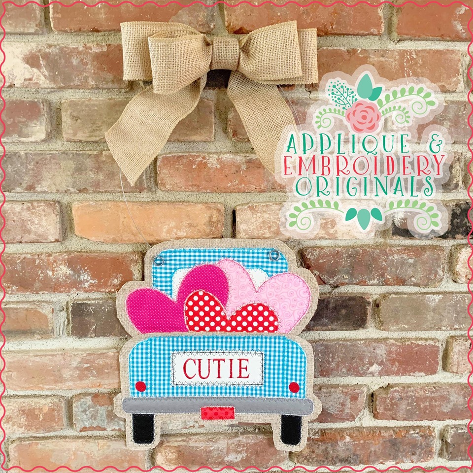 AEO 2329 AEO Truck with Hearts Door Hanger 1