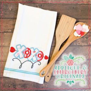 2349 XOXO Arrow Applique Design