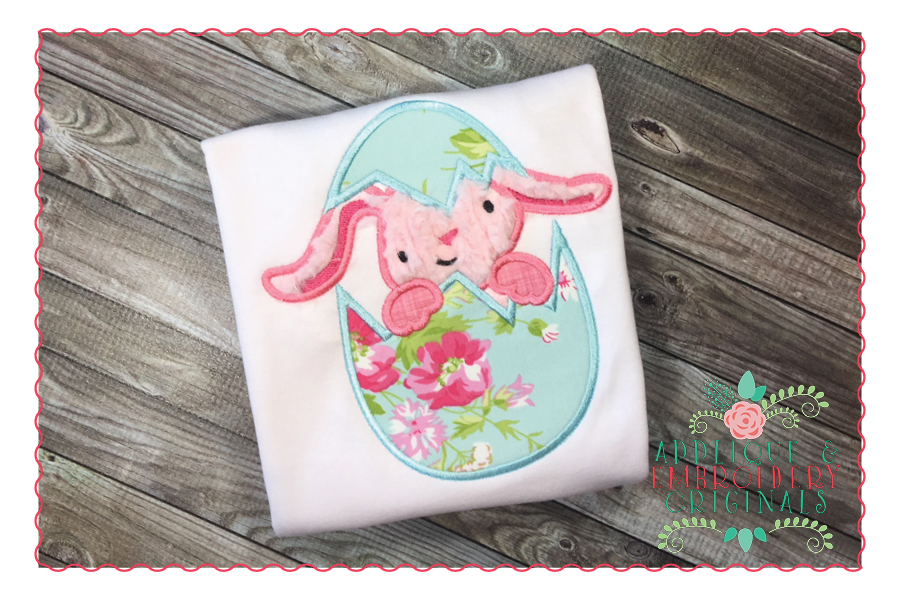 AEO 251 Bunny in Cracked Egg