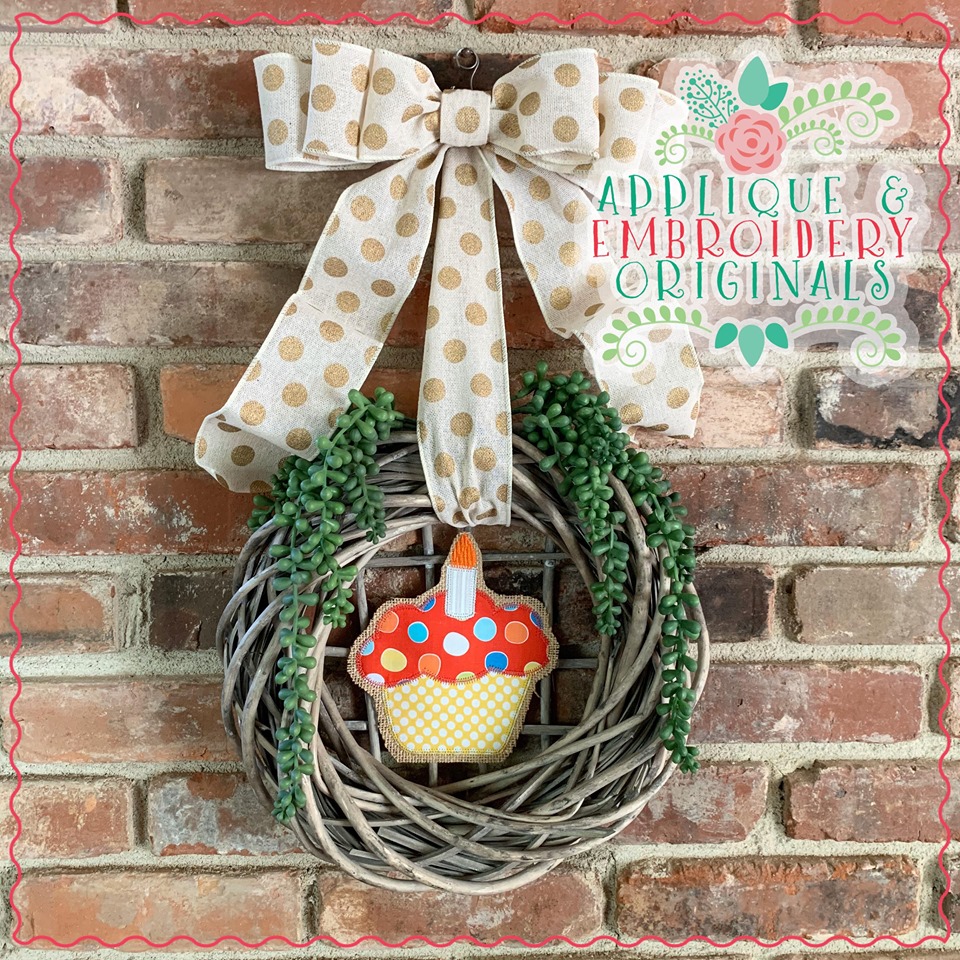 AEO 2522 Cupcake Tab 1