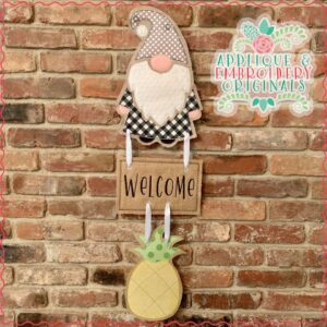 2696 Pineapple & Plaque Interchangeable for Gnome In-The-Hoop Design