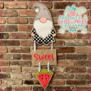 2697 Watermelon & Plaque Interchangeable for Gnome In-The-Hoop Design