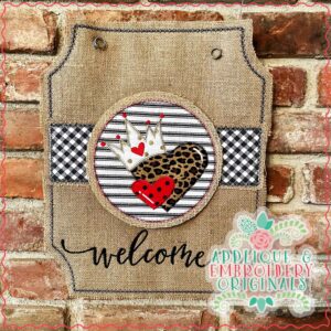 2900 Crown with Double Hearts Welcome Interchangeable Tab Design