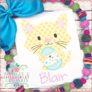 2958 Kitty with Egg All-In-One Applique Design