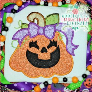 3221 Pumpkin with Bow Swirls Jack O Lantern Applique Design