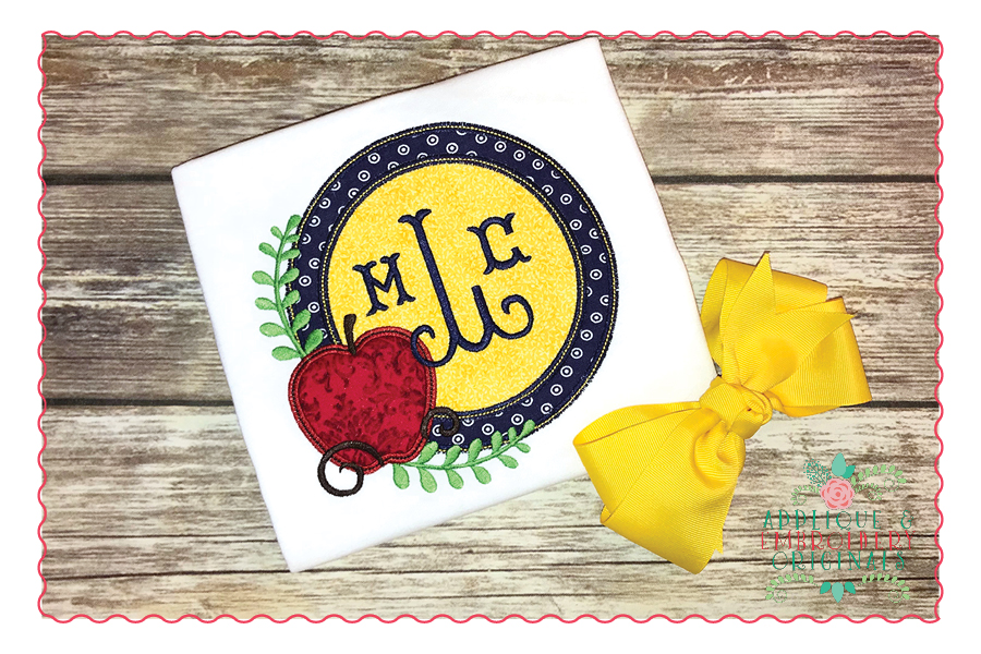 AEO 429 Apple Circle Monogram Frame 1