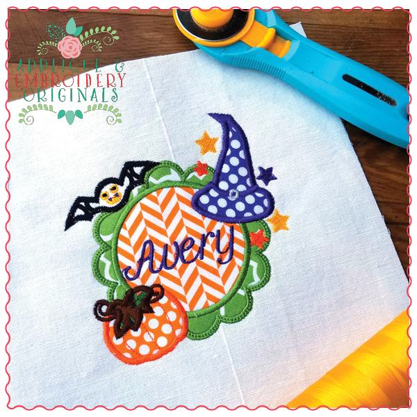 AEO 604 Scalloped Witches Frame 3