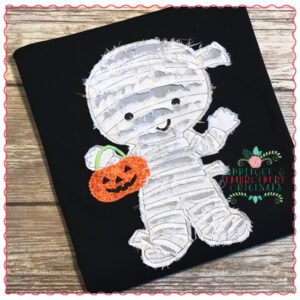 668 Mummy with Treat Bucket Applique Design