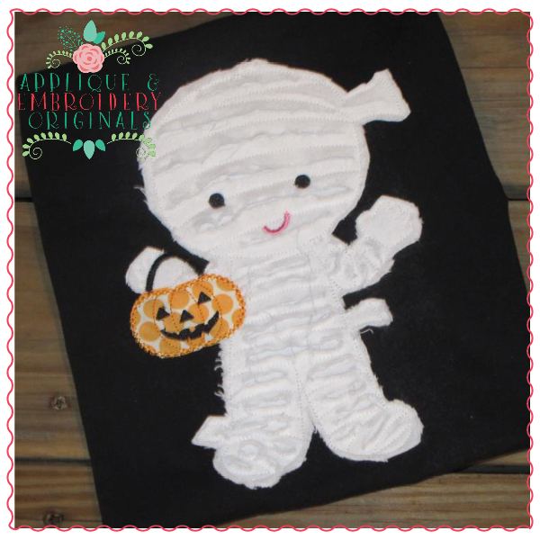 AEO 668 Mummy with Treat Bucket 3