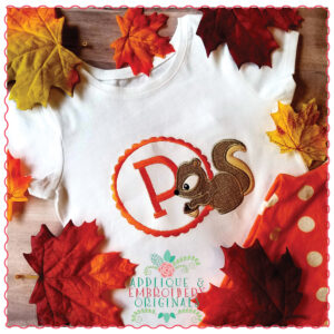 745 Squirrel and Acorn with Scalloped Monogram Frame Applique Design