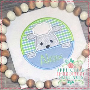 943 Peeking Lamb Circle Applique Design