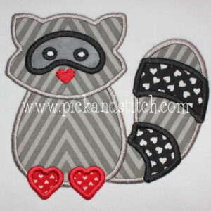 1006 Valentine Woodland Raccoon Applique Design