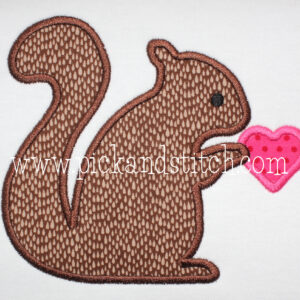 1007 Valentine Woodland Squirrel Applique Design