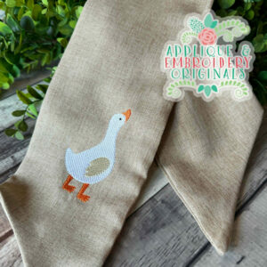 4399 Goose Looking Up Filled Embroidery Design